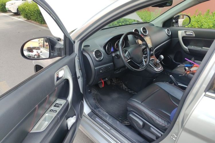 Used Haval H6 2013 Upgraded Model 1.5T Manual Two-Wheel Drive Elite Version