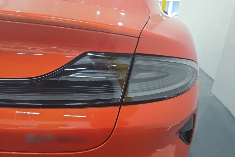 Used Xiaomi Auto SU7 2024 Four-Wheel Drive Ultra-Long Range Advanced Intelligent Driving Max Edition
