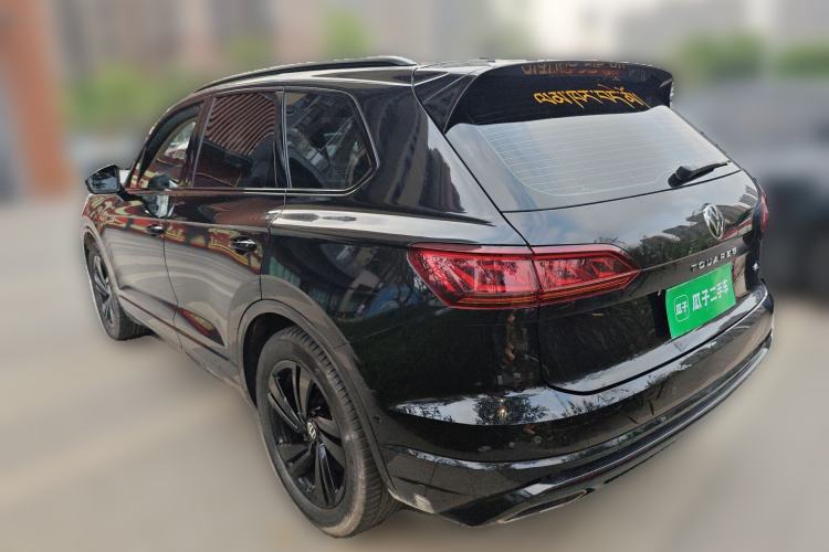 Used Volkswagen Touareg 2022 3.0 TSI Luxury Edition Black Diamond Sport Package
