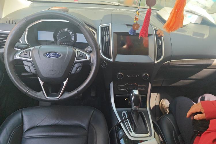 Used Ford Edge 2016 EcoBoost 245 Two-Wheel-Drive Titanium 7-Seater
