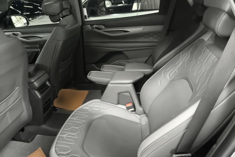 Used Ford Edge 2023 Ford Explorer L 2.0T EcoBoost Two-Wheel Drive 7-Seater Luxury Model
