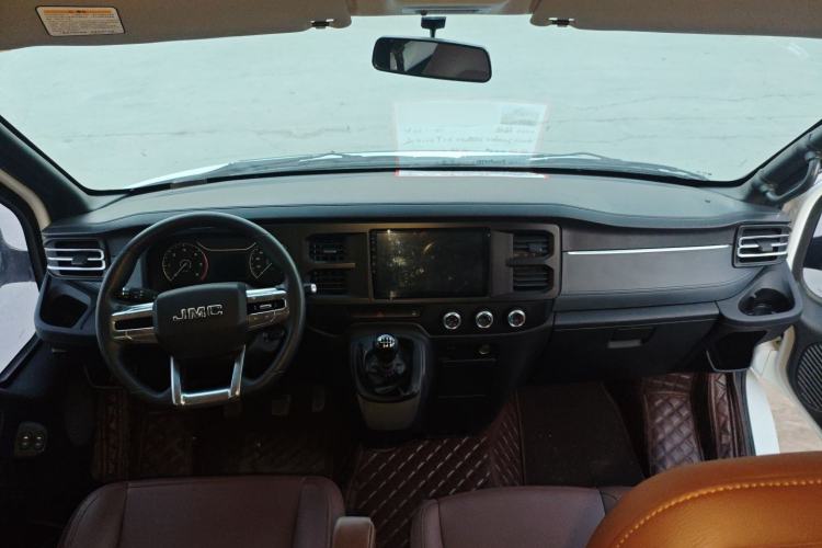 Used JMC Fushun 2023 2.0T Manual Short-Wheelbase Mid-Top Commercial Multi-Purpose 6-Seater Passenger Vehicle