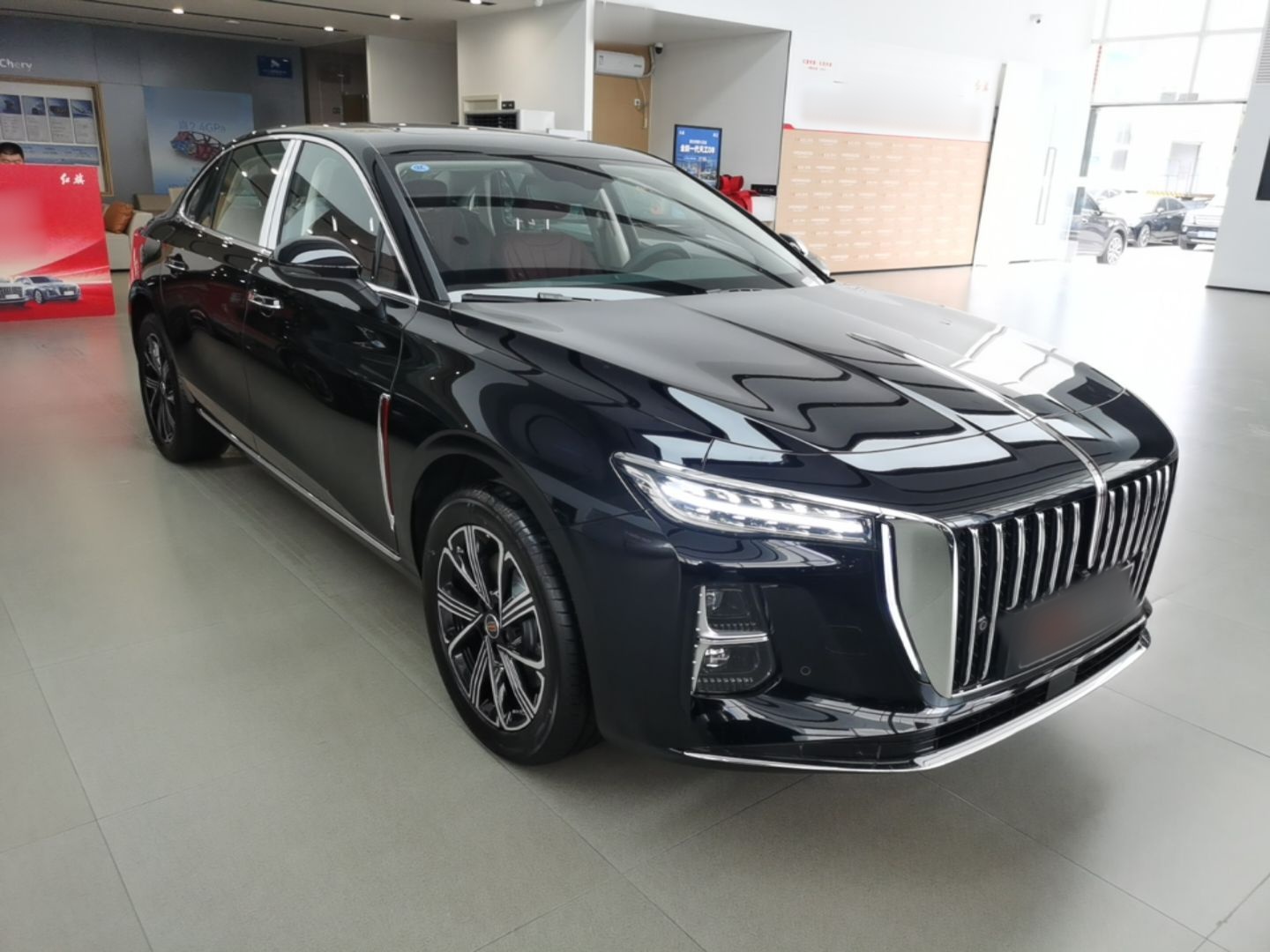 Hongqi H5 PHEV 2025 130 Super Hybrid Version — снимка 3