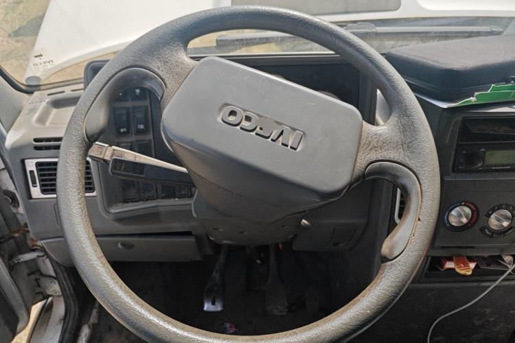 Used Iveco Daily 2014 2.5T-A35 NJ6485AC47Z4
