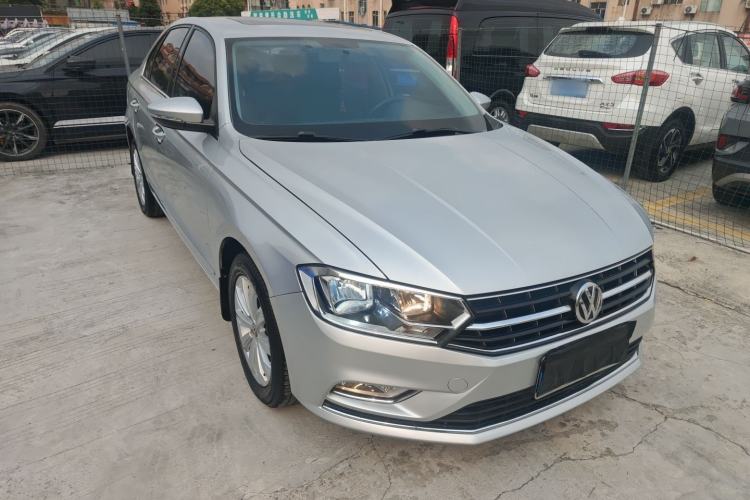 Used Volkswagen Bora 2016 1.6L Manual Comfort Model Front Right 45 Deg