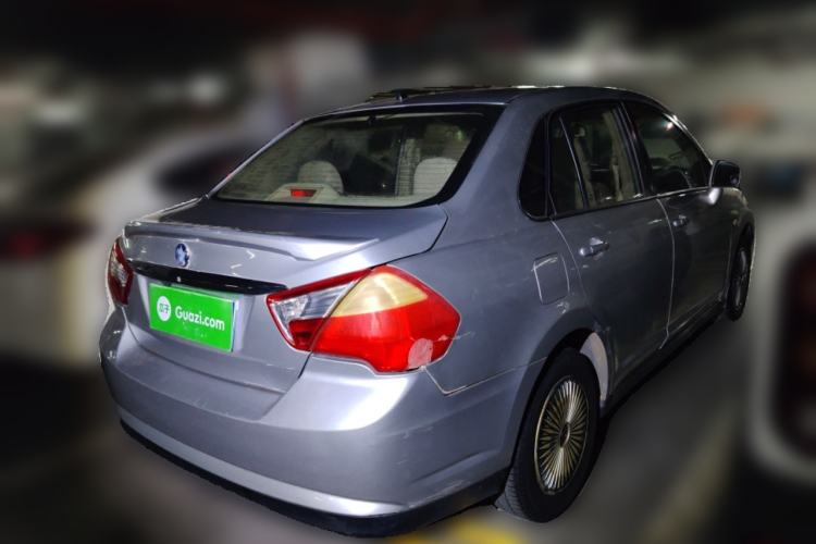 Used Venucia D50 2013 1.6L Manual Fashion Edition Rear Right 45 Deg