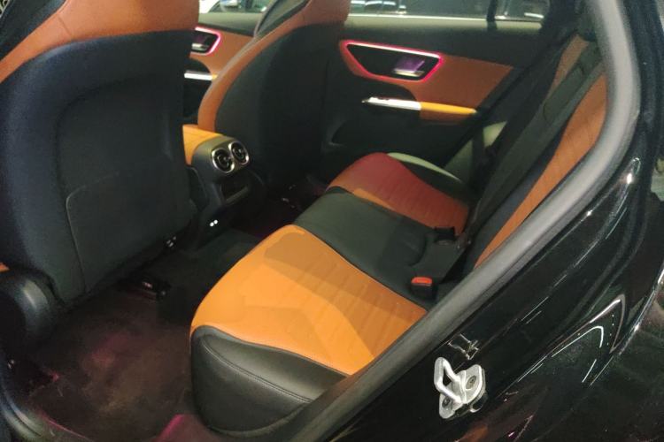 Used Mercedes-Benz GLC Coupe 2025 GLC 260 4MATIC Coupe SUV Left Rear Seat