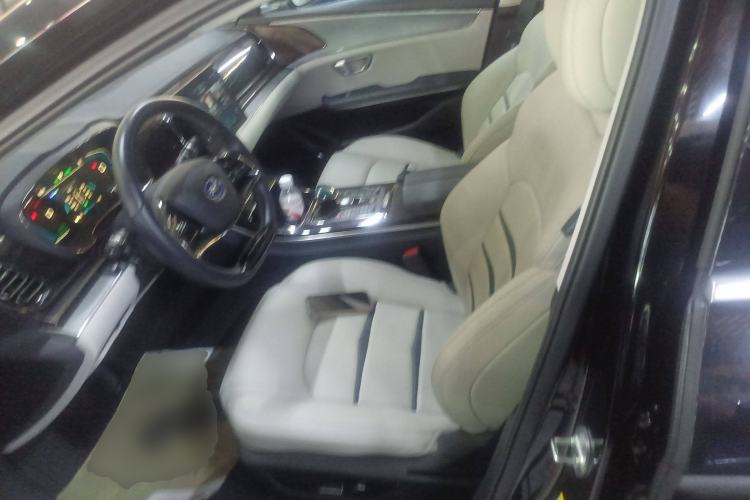 Used BYD e9 2021 Business Edition
