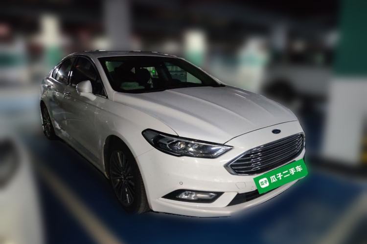 Used Ford Mondeo 2018 EcoBoost 200 Luxury Model Front Right 45 Deg