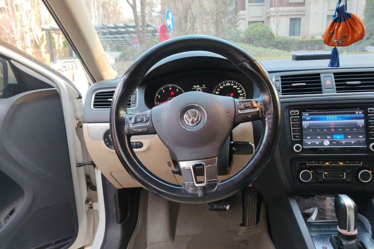 Used Volkswagen Sagitar 2012 1.4TSI Automatic Luxury Edition
