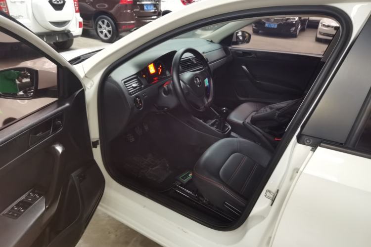 Used Volkswagen Santana 2016 1.4L Manual Fashion Edition