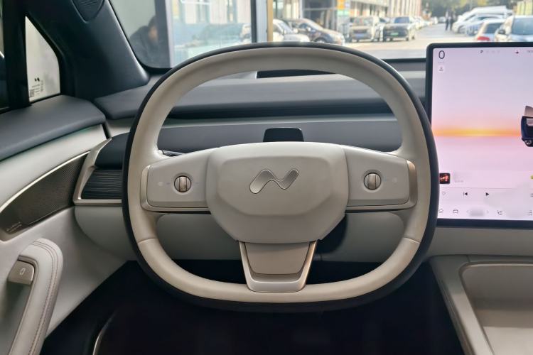 Used ONVO L60 2024 60 kWh All-Wheel Drive