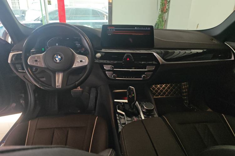 Used BMW 5 Series 2022 Second Facelift 525Li M Sport Package