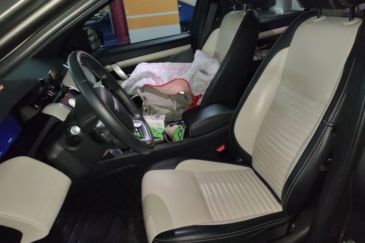 Used Land Rover Discovery Sport 2021 249 PS R-Dynamic HSE Luxury Custom Edition Left Front Seat