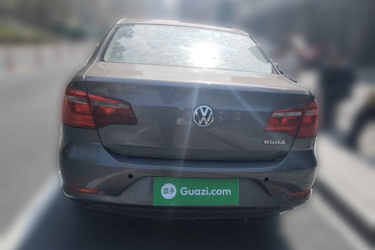 Used Volkswagen Bora 2013 1.6L Manual Fashion Edition
