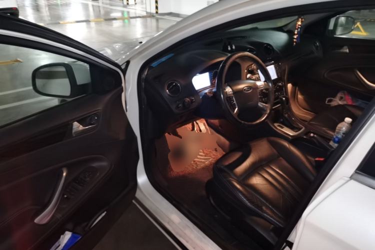 Used Ford Mondeo 2011 2.3L Luxury Model