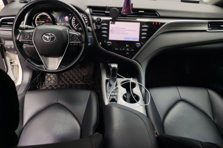 Used Toyota Camry 2018 Dual-Engine 2.5 HG Luxury Edition Center Console