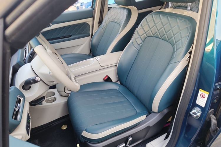 Used ORA Good Cat 2023 401 km Standard Range Prestige Version Lithium Iron Phosphate
