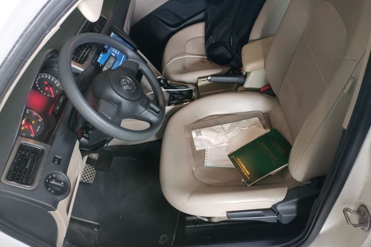 Used Volkswagen Santana 2015 1.6L Automatic Comfort Edition