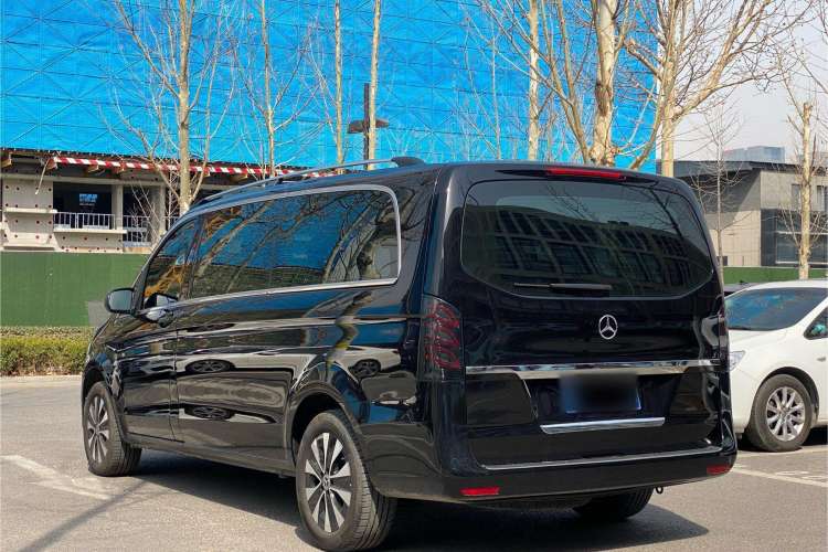 Used Mercedes-Benz Vito 2023 2.0T Elite Version 7 Seats
