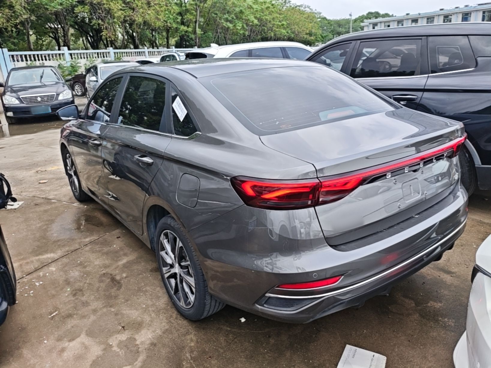 Geely Auto Emgrand 2022 4th Generation 1.5L CVT Luxury Model - Premium — снимка 4