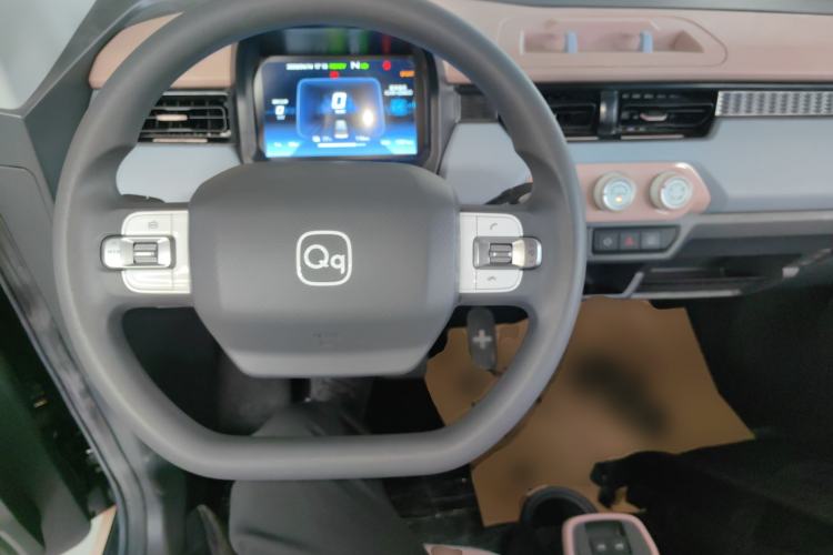 Used Chery QQ Ice Cream 2025 155km Sundae Edition Center Console