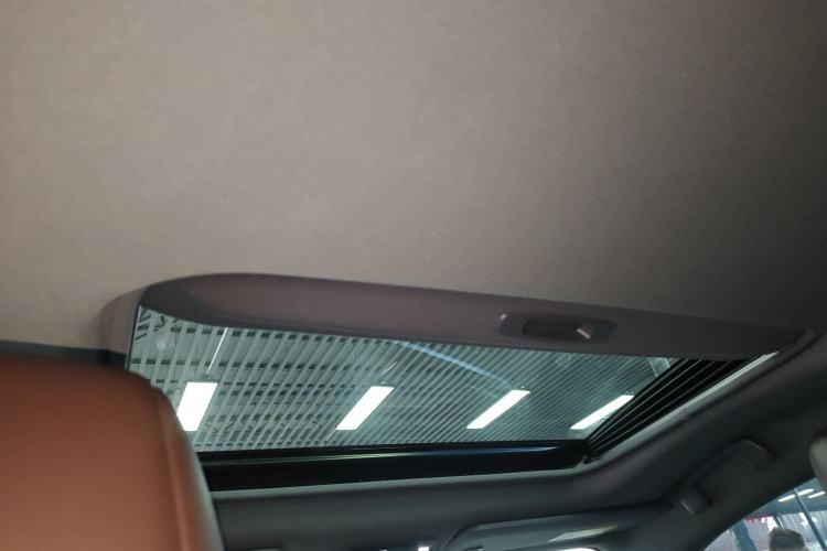 Used Toyota Granvia 2024 2.5L Hybrid Prestige PLUS Four-Wheel Drive Version Headliner