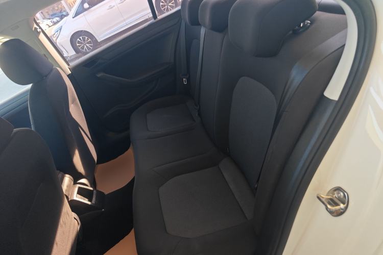 Used Volkswagen Jetta 2015 1.6L Manual Fashion Edition