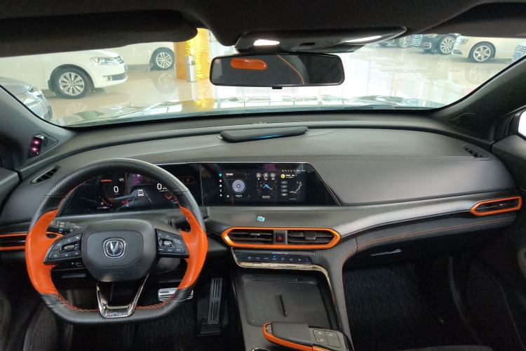 Used CHANGAN UNI-T 2022 1.5T Sport Edition Premium Version Interior 2