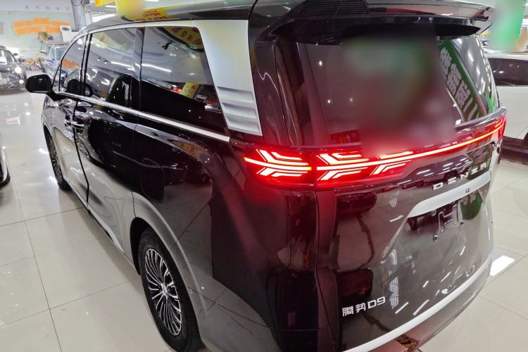 Used Denza D9 2022 EV 620 Prestige Model