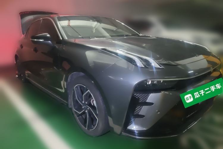 Used Lynk & Co 03 2023 2.0TD DCT JingPro Front Right 45 Deg