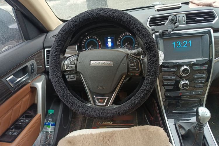 Used Haval H2 2016 Red-Label 1.5T Manual Two-Wheel Drive Luxury Model