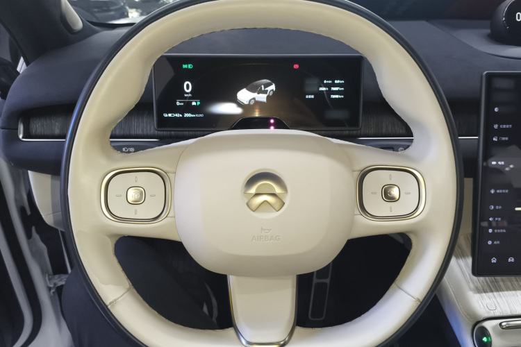 Used Nio ES7 2022 75 kWh Steering Wheel