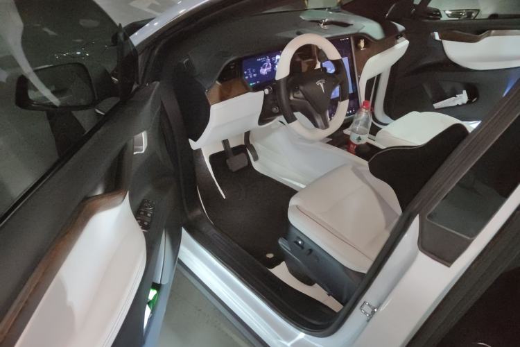 Used Tesla Model X 2019 Long-Range Version Driver Seat