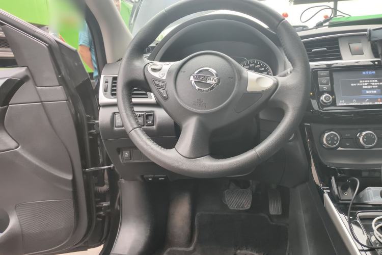 Used Nissan Sylphy 2018 1.6XV CVT Deluxe Edition Steering Wheel