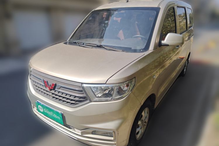 Used Wuling Hongguang V 2019 1.5L Enjoyment Version China VI LAR