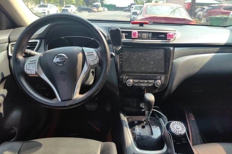 Used Nissan X-Trail 2014 2.5L CVT Leading Edition 4WD