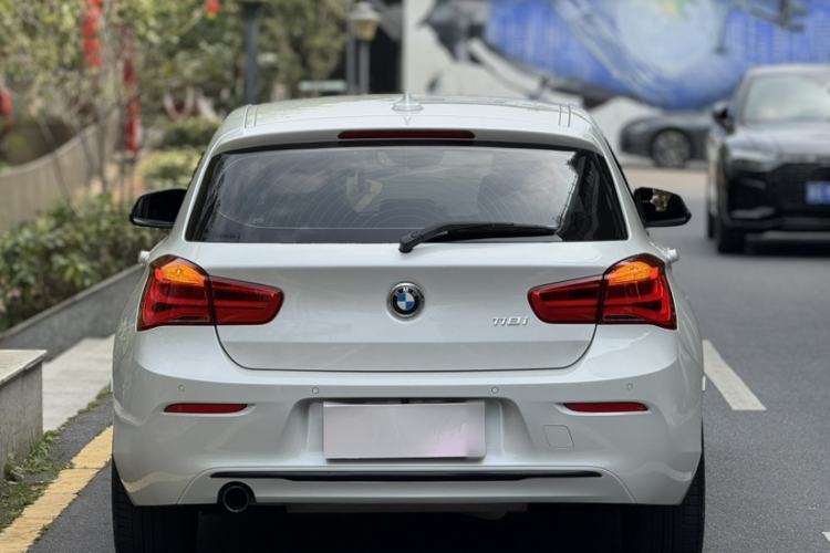 Used BMW 1 Series 2018 118i Sport Design Package
