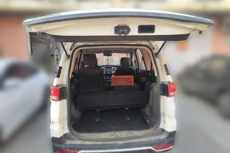 Used HYOSOW H3 2015 1.5L manual luxury version
