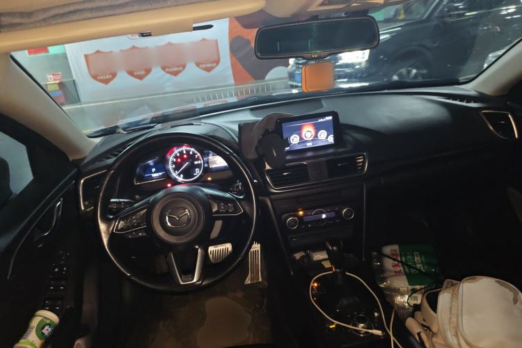 Used Mazda 3 Axela 2017 Hatchback 2.0L Automatic Sport Model China V Emission Standard
