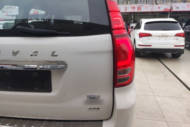 Used Haval H9 2015 2.0T Four-Wheel Drive Standard Model 7 Seats