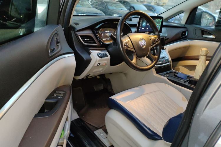 Used Buick GL8 2021 Land Cruiser Executive 652T Premium Model
