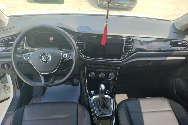 Used Volkswagen T-ROC 2022 280TSI DSG Two-Wheel Drive Comfort PLUS Center Console