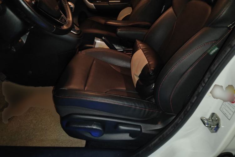 Used Haval H6 2013 Upgraded Model 1.5T Manual Two-Wheel Drive Elite Version
