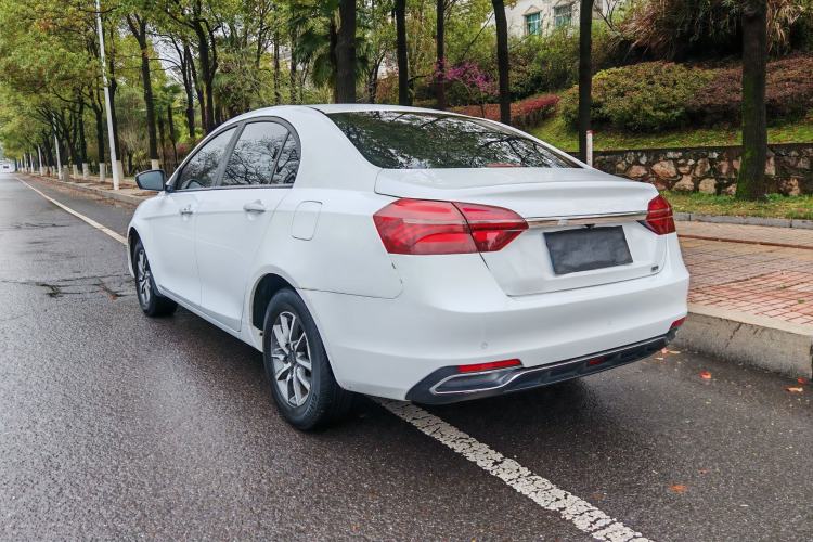 Used Geely Auto Emgrand 2019 Leading Edition 1.5L CVT Luxury Model China VI Standard Exterior 3