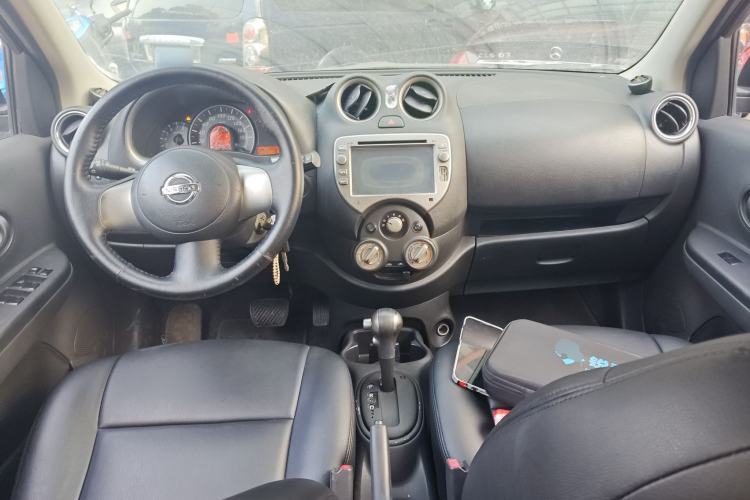 Used Nissan March 2010 1.5L Automatic Easy-Style Version Center Console