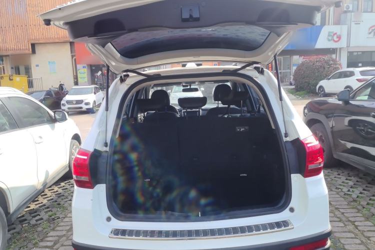 Used Haval H6 2015 Revised Version Sport Edition 1.5T Manual Transmission Two-Wheel Drive Elite Grade
