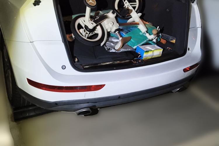 Used Audi Q5 2017 40 TFSI Comfort Model Trunk