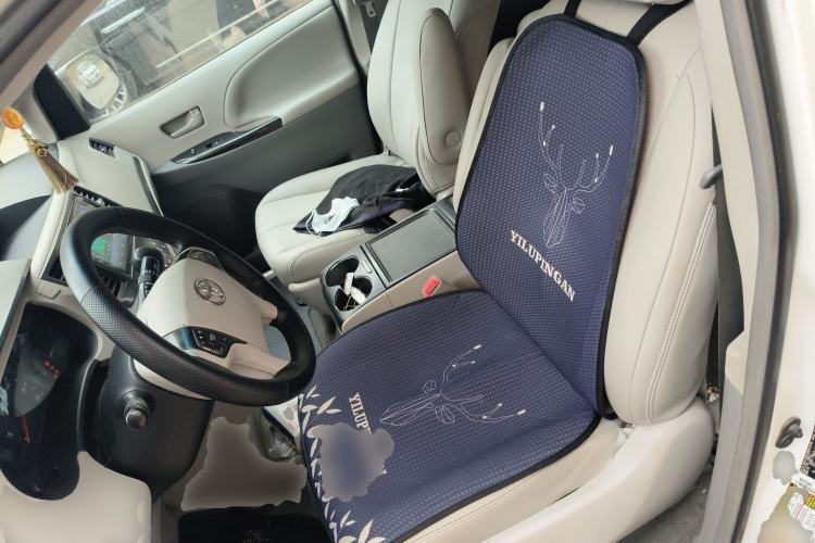 Used Toyota SIENNA  Left Front Seat