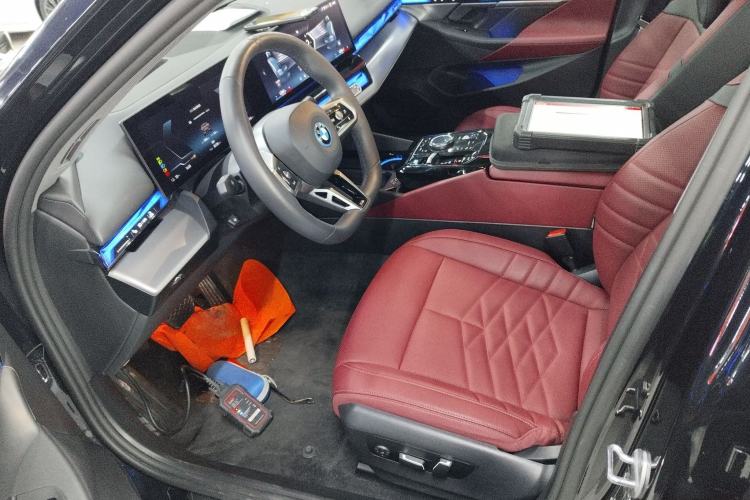 Used BMW i5 2025 eDrive 40L M Sport Package Left Front Seat